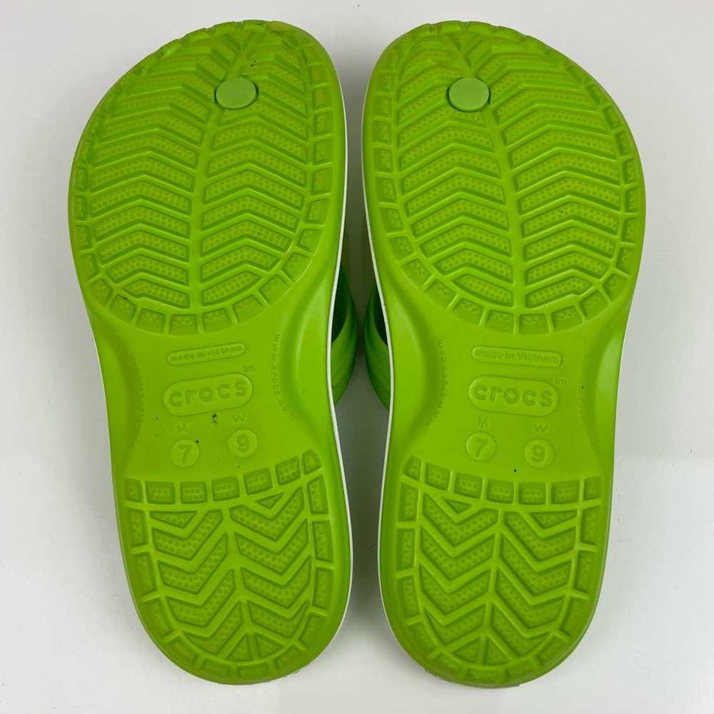 CROCS CROCBAND FLIP FLOPS LIME GREEN THONG SANDALS (WOMEN'S 9/MEN'S 7) - Picture 7 of 9